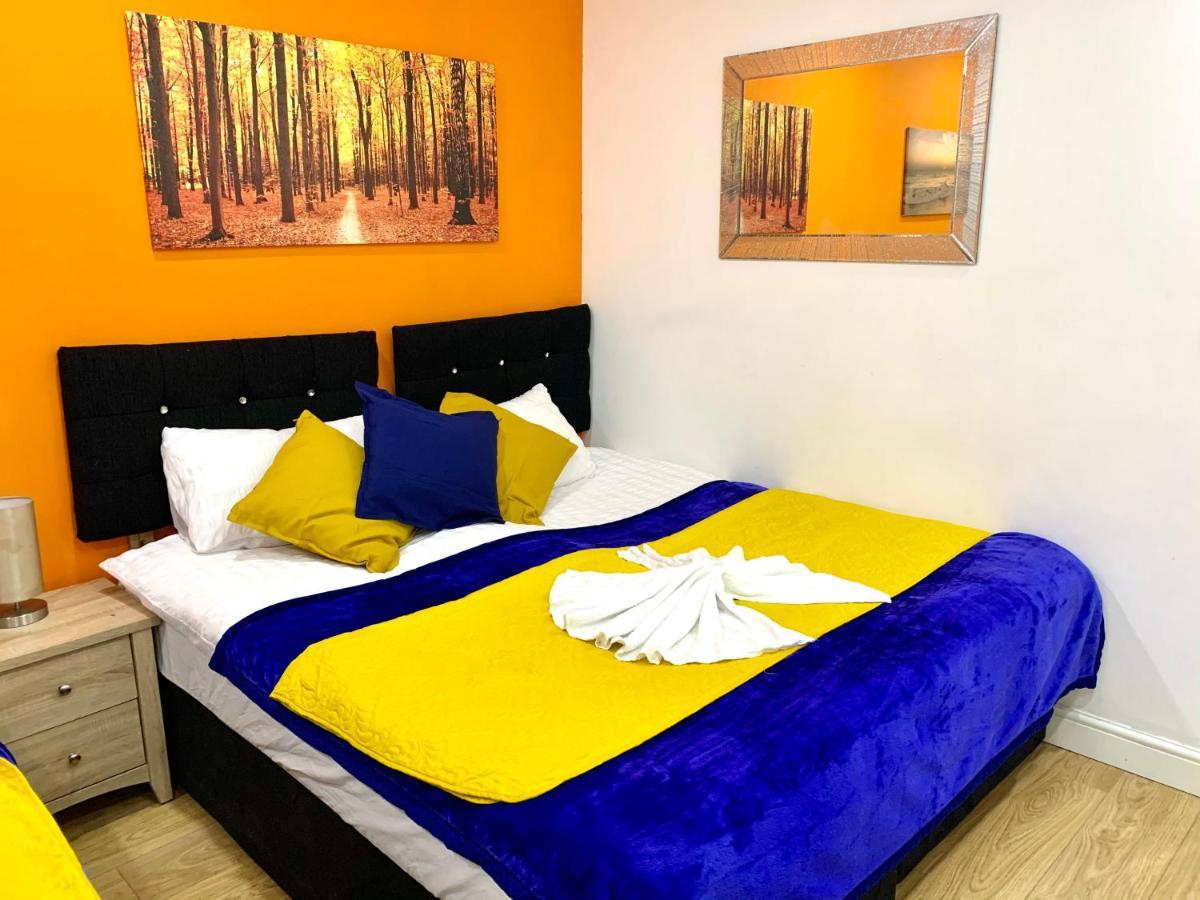 London 2 Bedroom Apartment, Kitchen, Reception And Private Garden Kültér fotó