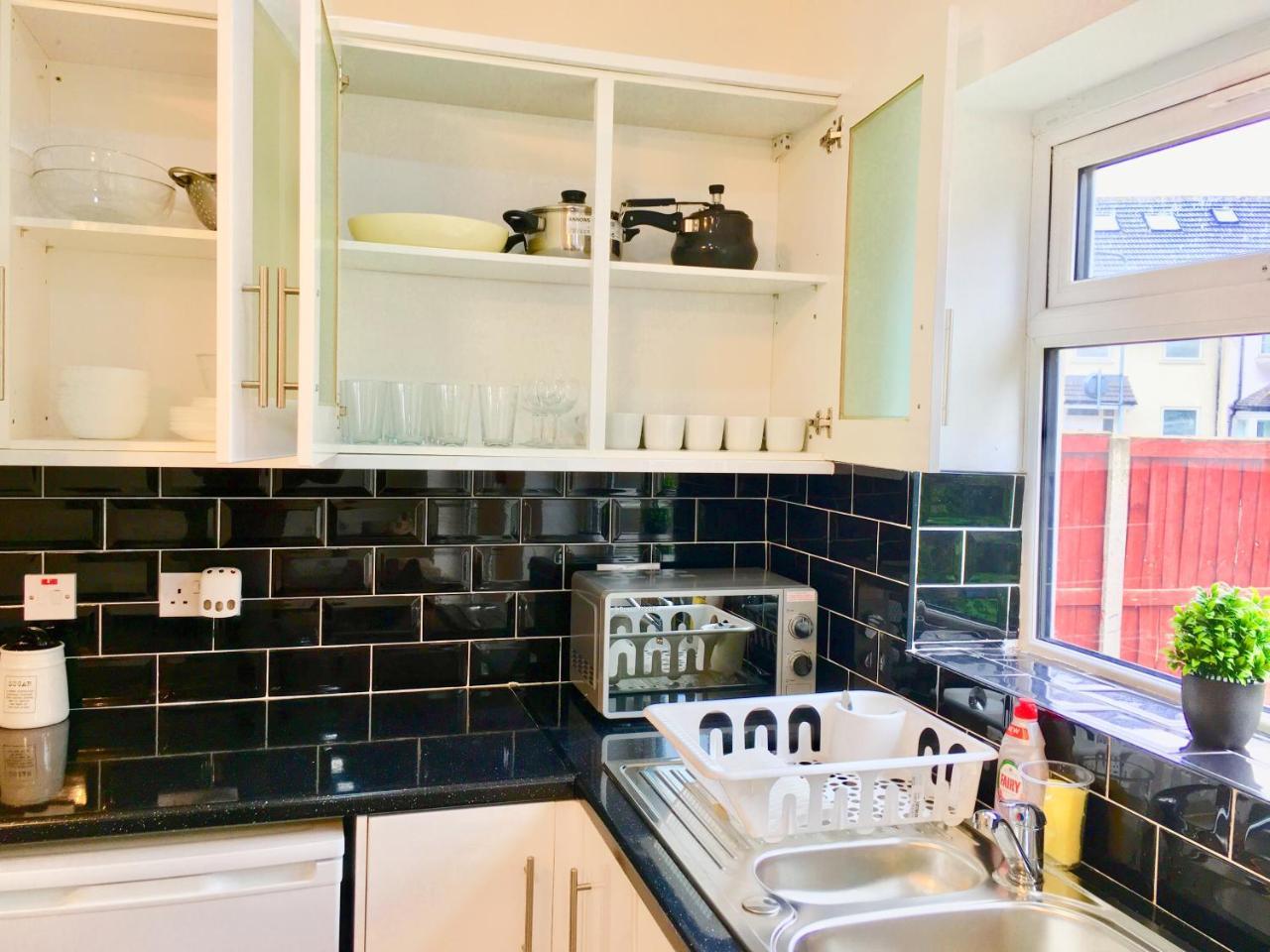 London 2 Bedroom Apartment, Kitchen, Reception And Private Garden Kültér fotó