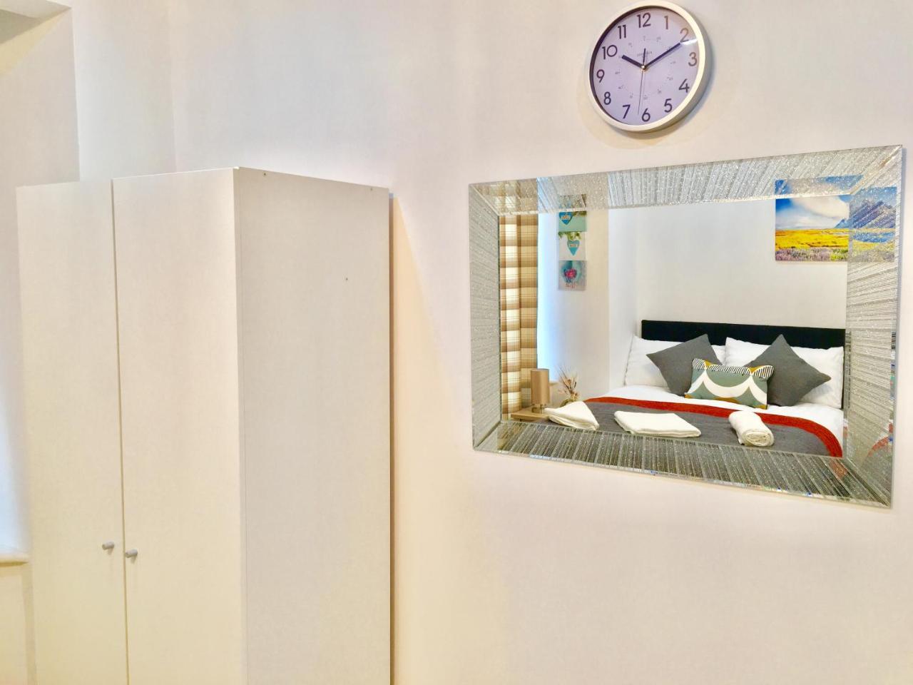 London 2 Bedroom Apartment, Kitchen, Reception And Private Garden Kültér fotó