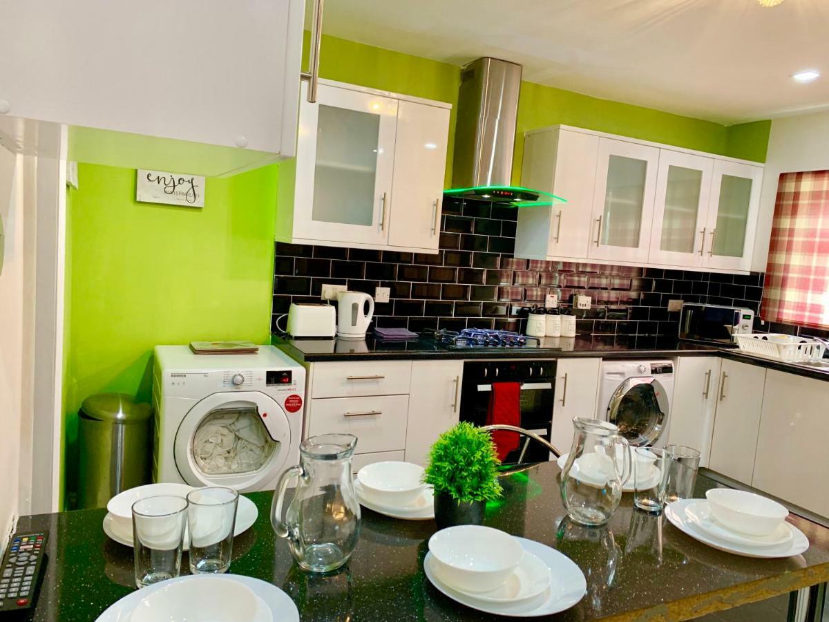London 2 Bedroom Apartment, Kitchen, Reception And Private Garden Kültér fotó