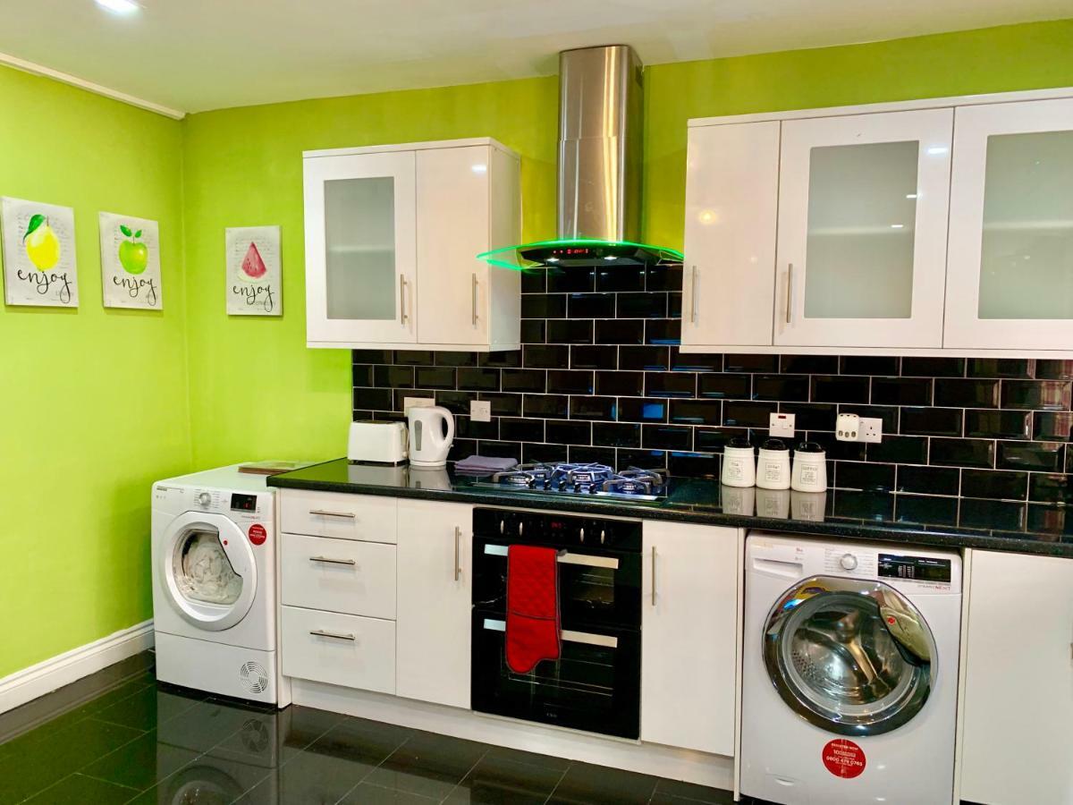 London 2 Bedroom Apartment, Kitchen, Reception And Private Garden Kültér fotó