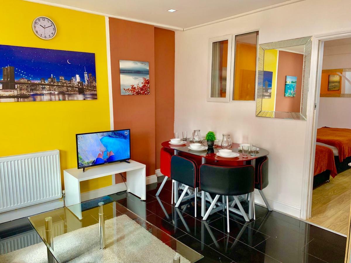 London 2 Bedroom Apartment, Kitchen, Reception And Private Garden Kültér fotó