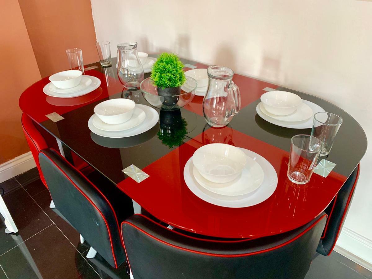 London 2 Bedroom Apartment, Kitchen, Reception And Private Garden Kültér fotó